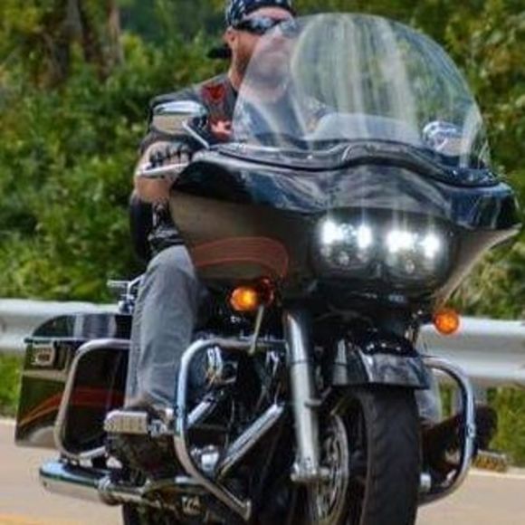 Meet your Posher, Eric - Picture 1 of 1